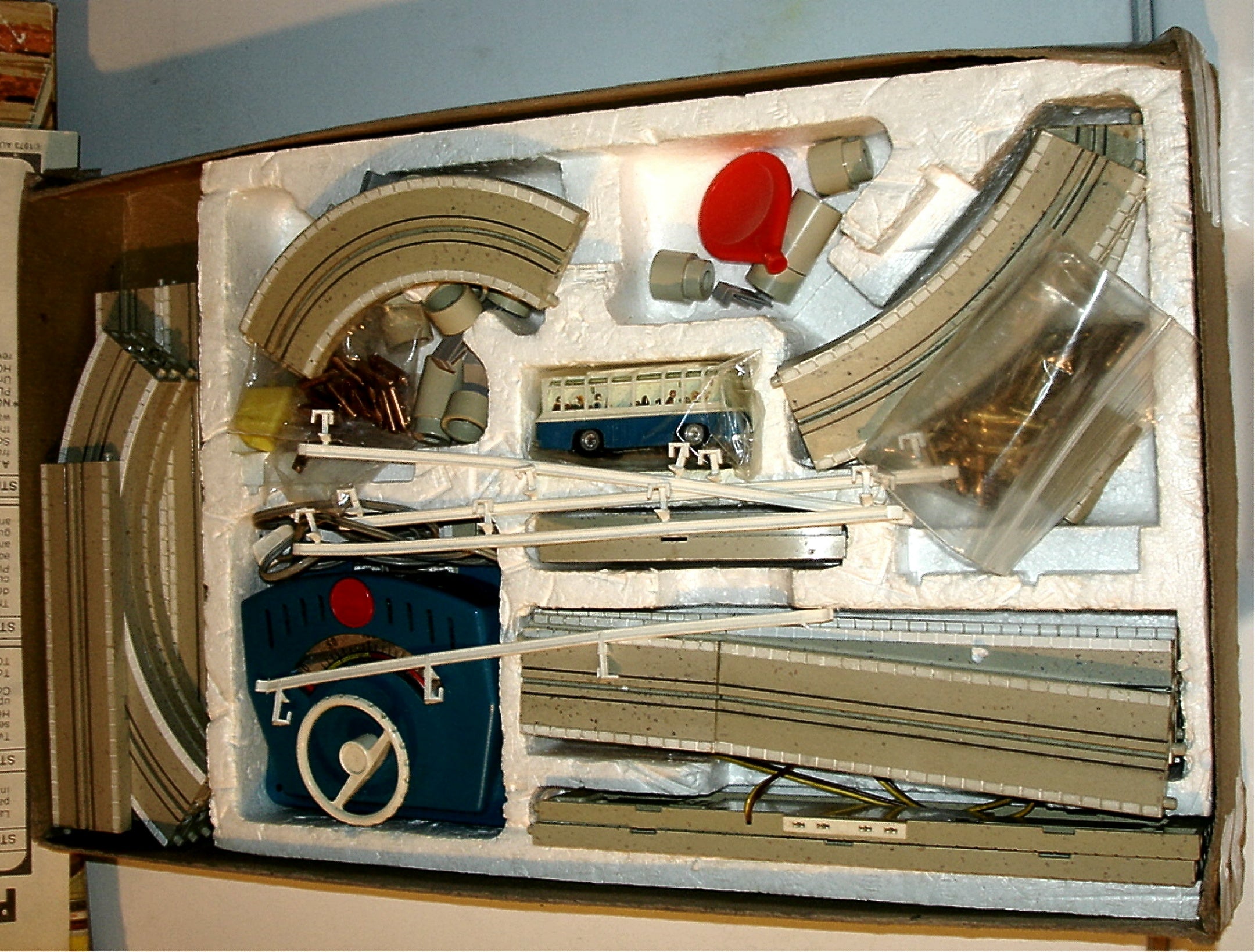 VINTAGE 1960's AURORA POSTAGE STAMP BUS SYSTEM #4402 (F) OB