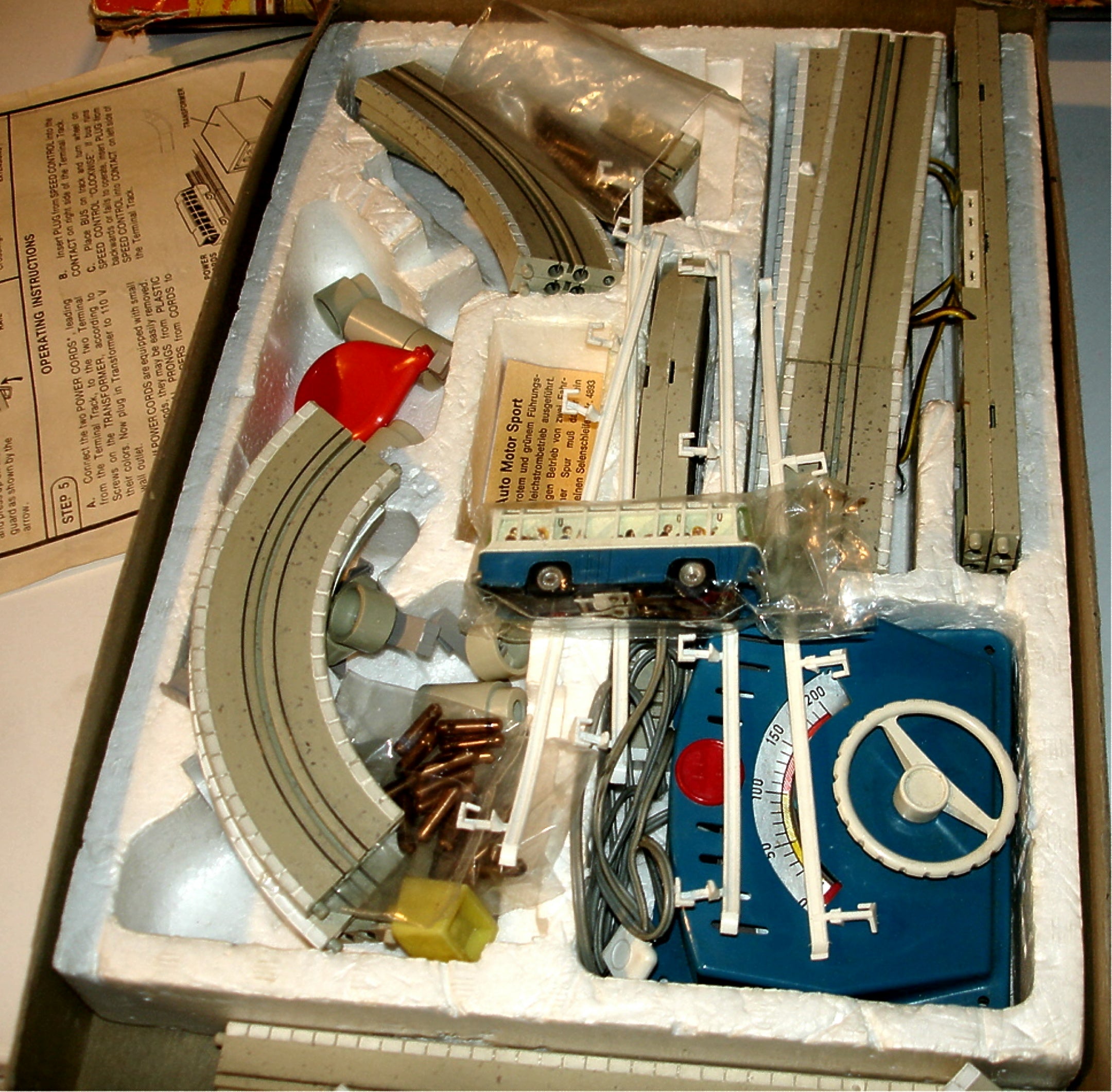 VINTAGE 1960's AURORA POSTAGE STAMP BUS SYSTEM #4402 (F) OB