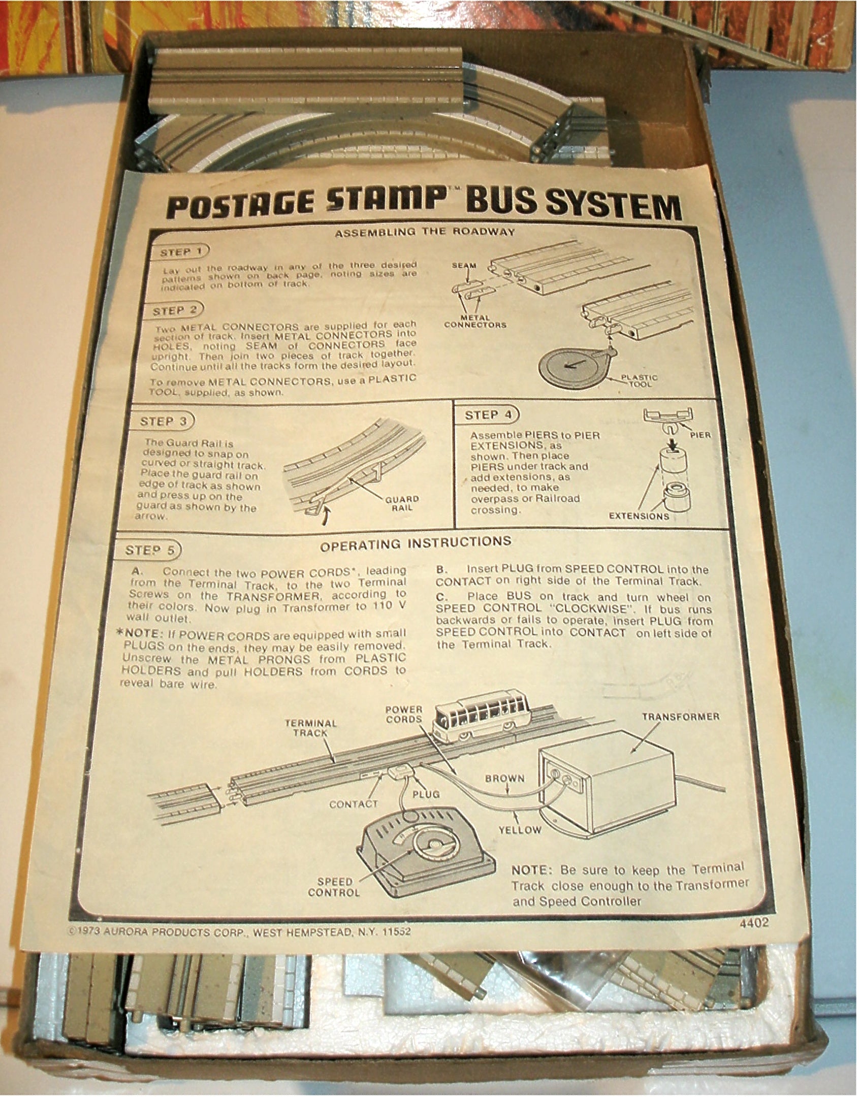 VINTAGE 1960's AURORA POSTAGE STAMP BUS SYSTEM #4402 (F) OB