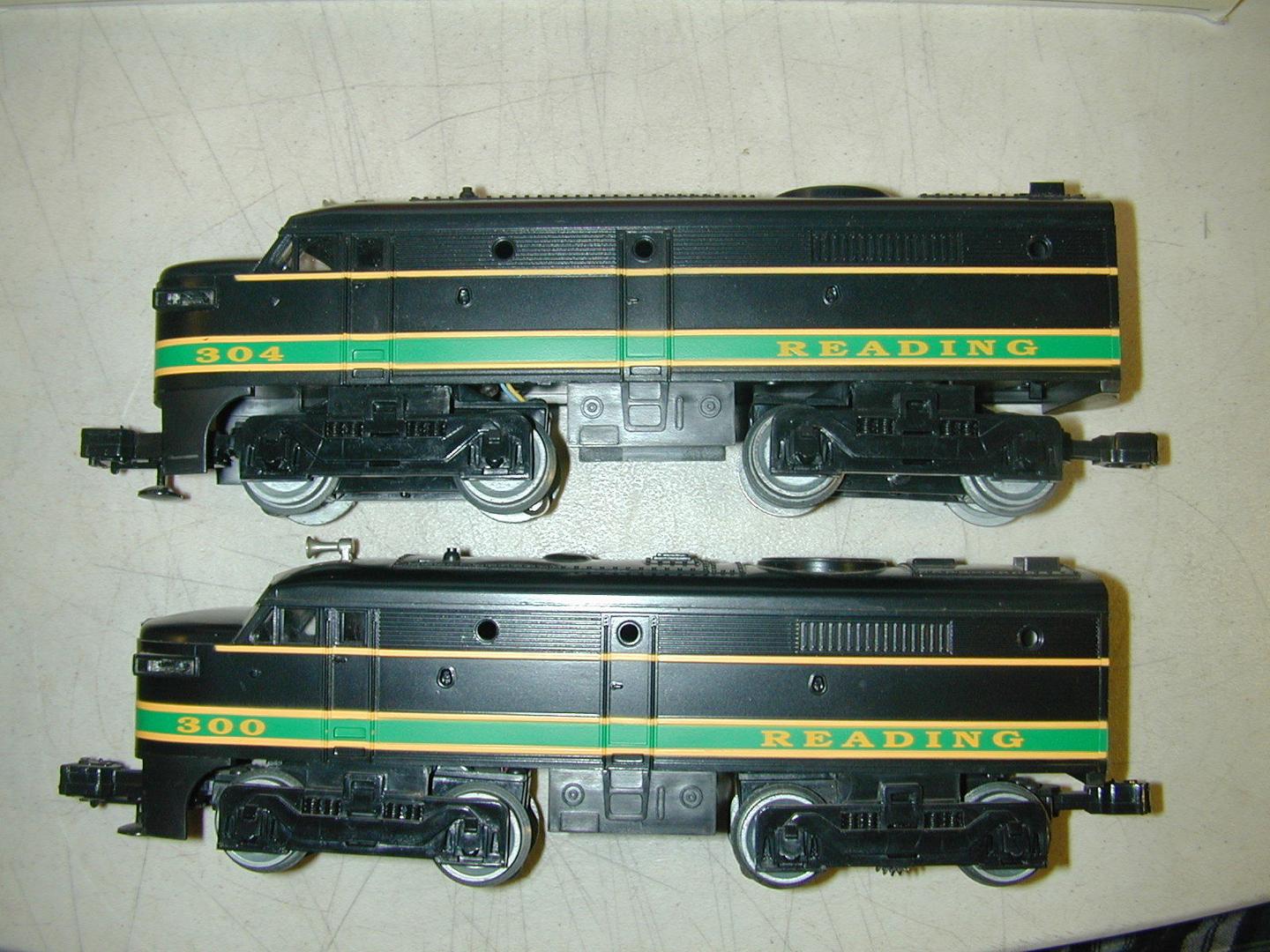 Lionel #6-18934 - Reading - FA - 2 Alco A-A Diesel Engines O Gauge Scale Train