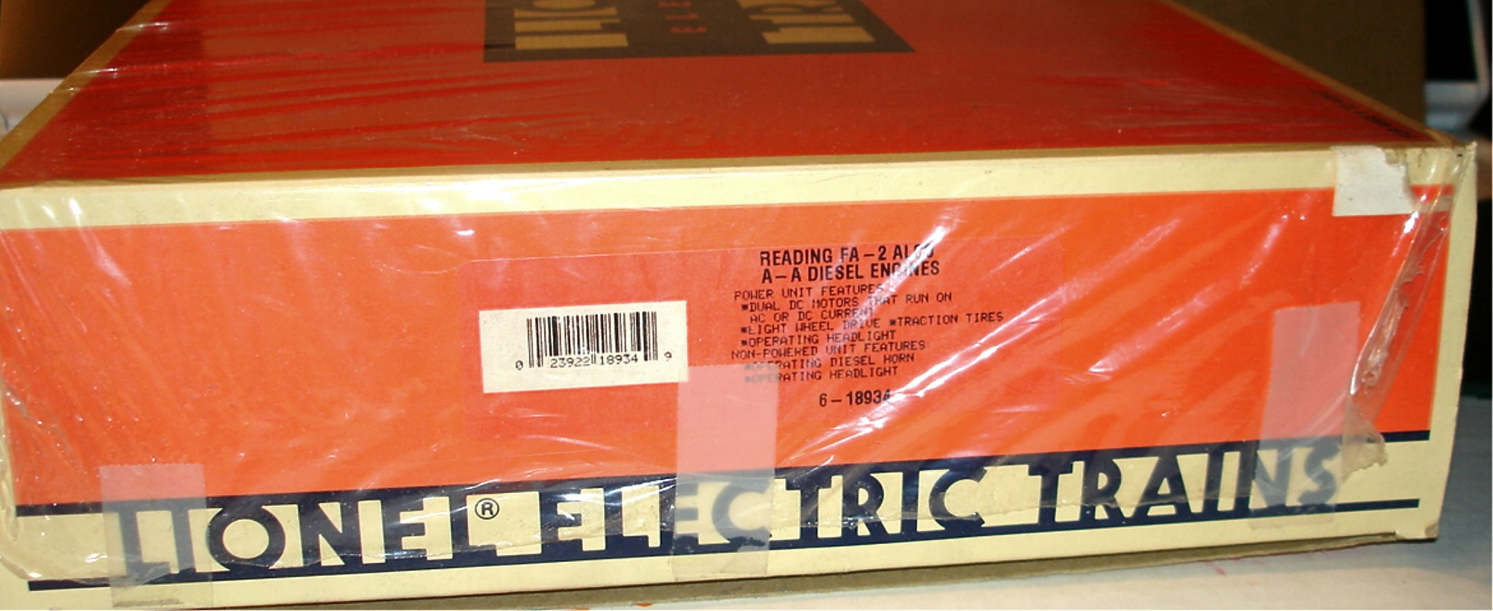 Lionel #6-18934 - Reading - FA - 2 Alco A-A Diesel Engines O Gauge Scale Train
