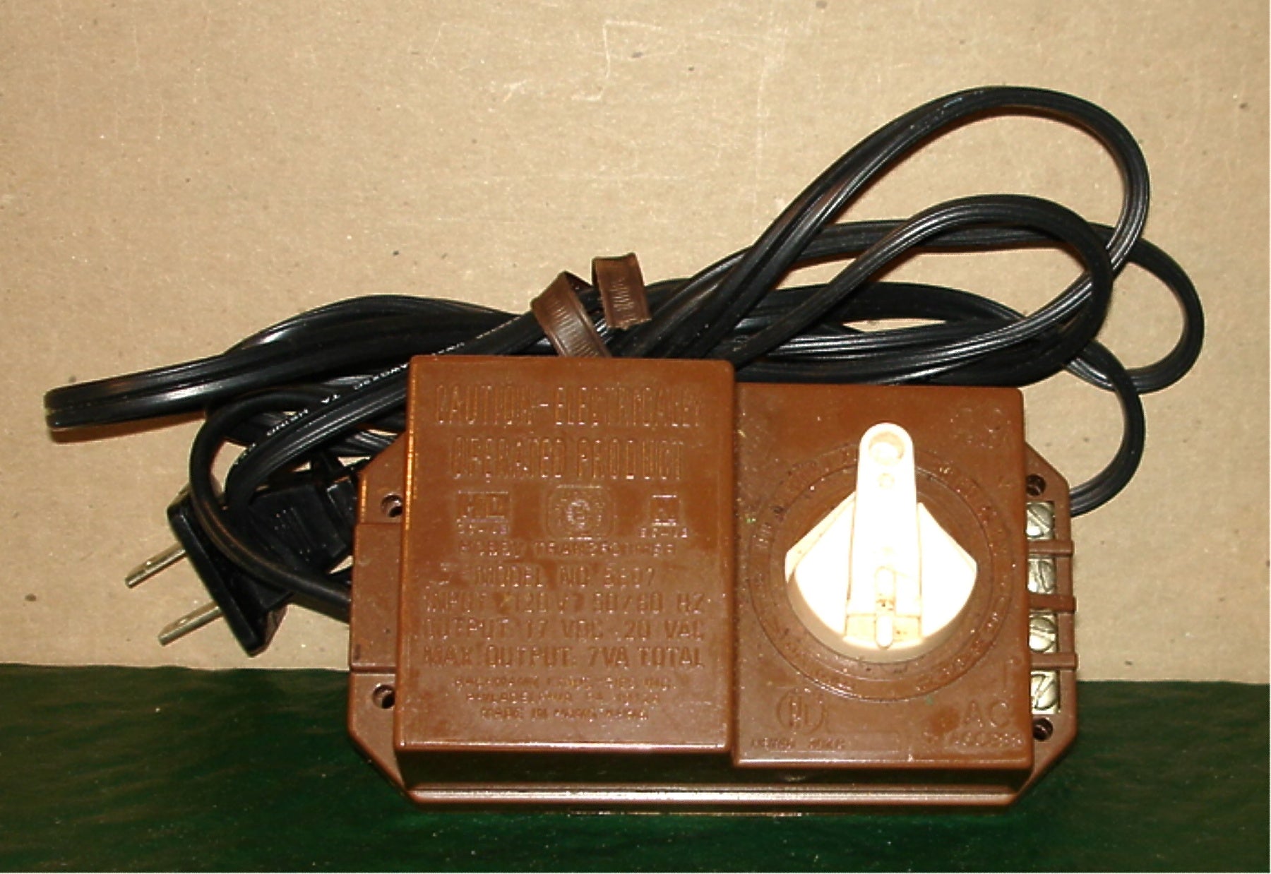 BACHMANN - HOBBY TRANSFORMER #6607 - HO / N TRAIN POWER SUPPLY