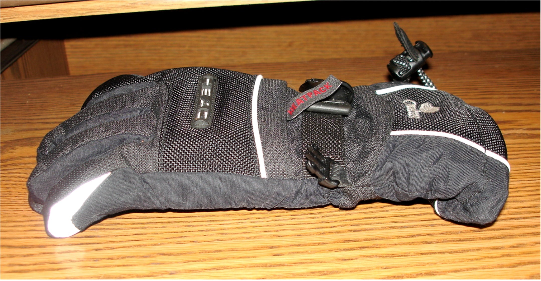 HEAD Black Outlast Hipora Ski Snowboard Waterproof Gloves Size Small Heat Pouch