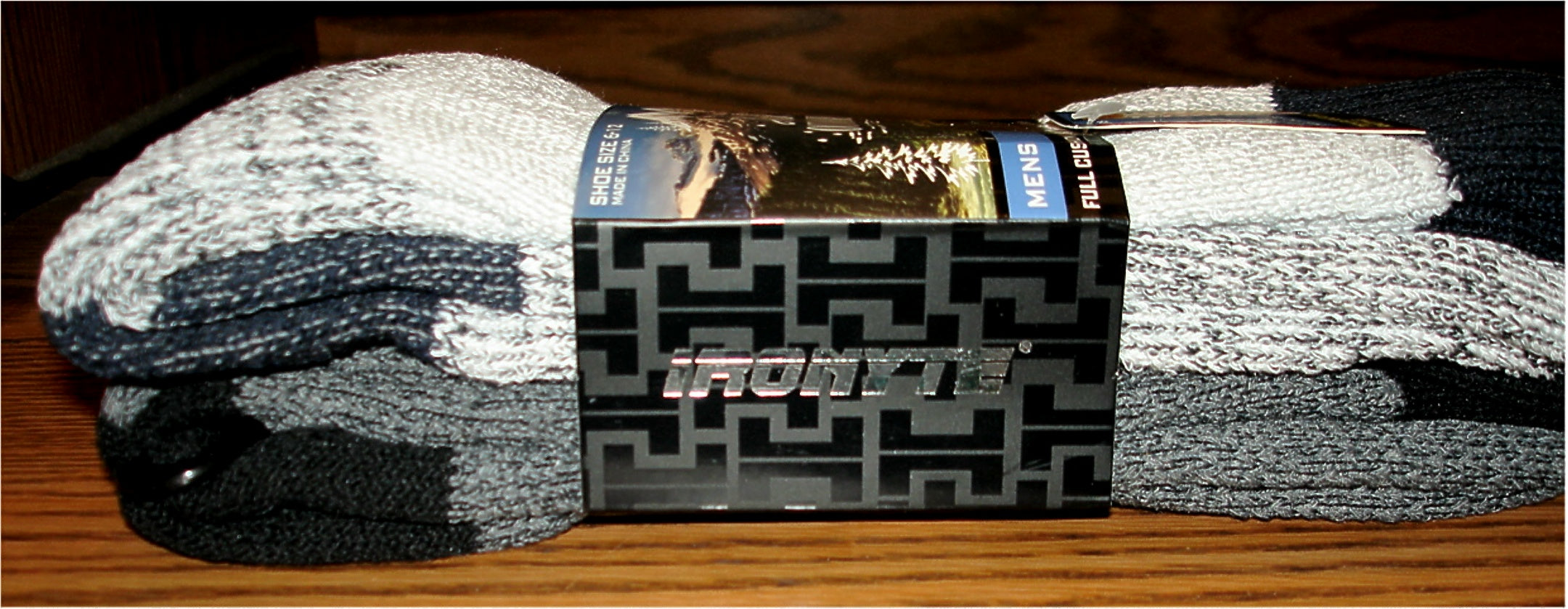 Hello Outdoors - Mens Winter Crew Socks Size 6-12 - 2-Pack Black/Gray/Charcoal