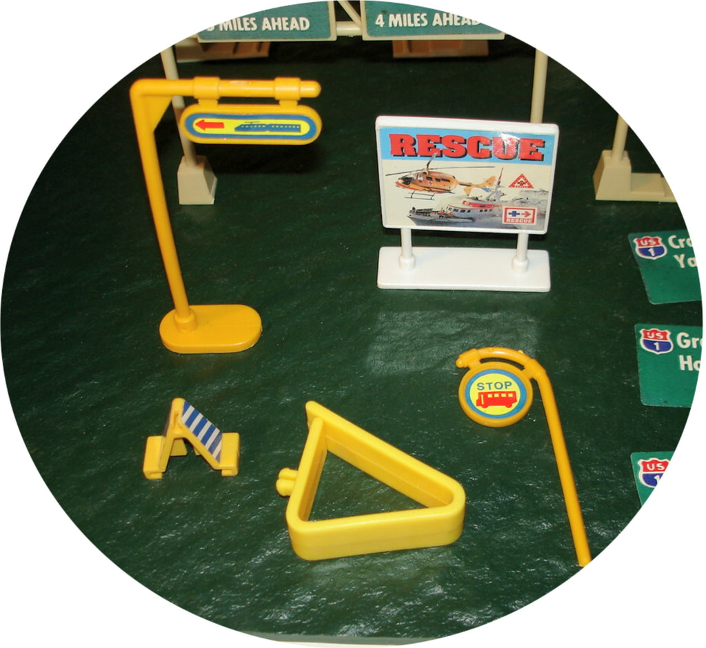 VINTAGE TYCO - US1 ELECTRIC TRUCKING #3763 OVERHEAD 2 LANE HIGHWAY SIGNS