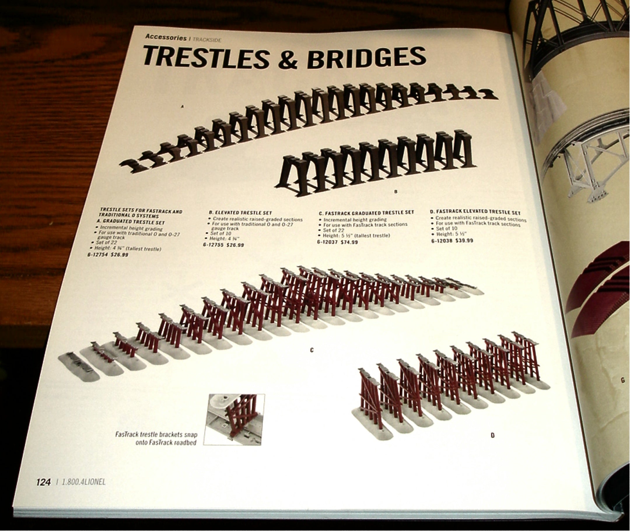 LIONEL - 2013 Signature Edition Catalog - Rolling Stock, Track, Accessories