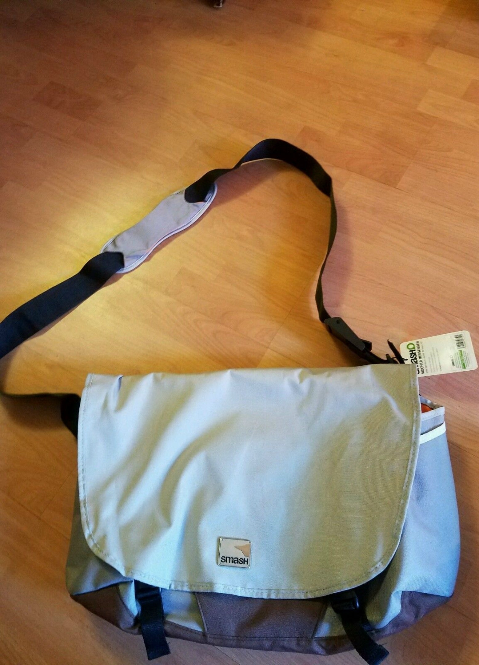 SMASH - TABLET / LAPTOP MESSENGER BAG WITH PADDED INSERT - LAST 3 - CLOSEOUT!