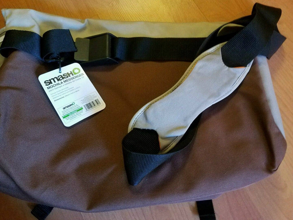 SMASH - TABLET / LAPTOP MESSENGER BAG WITH PADDED INSERT - LAST 3 - CLOSEOUT!