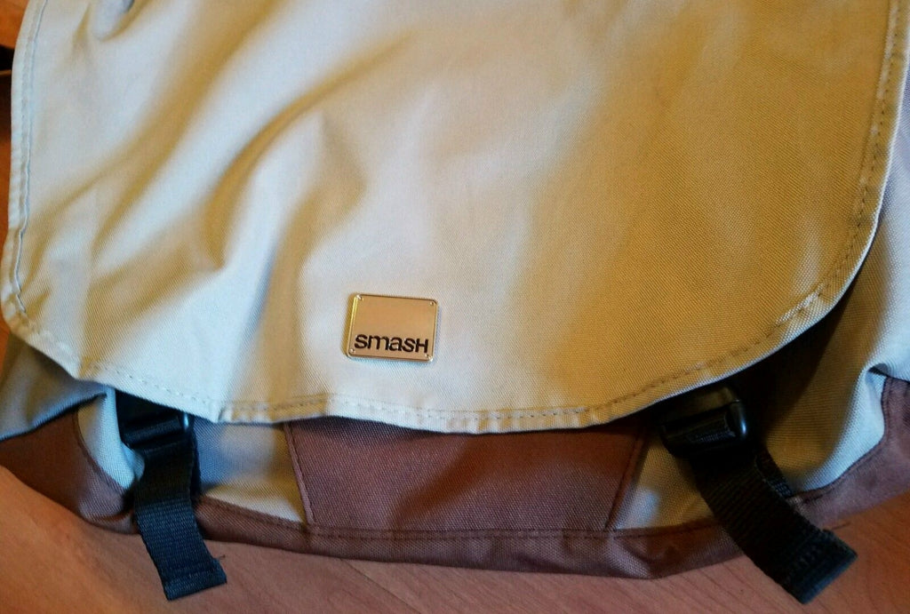 SMASH - TABLET / LAPTOP MESSENGER BAG WITH PADDED INSERT - LAST 3 - CLOSEOUT!